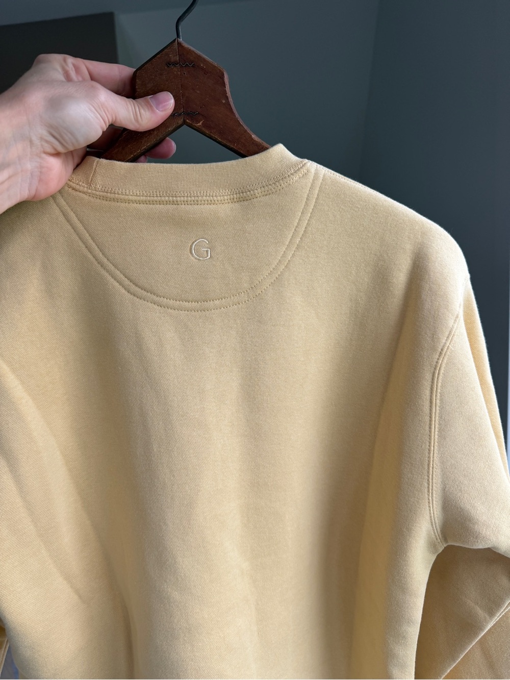 The Homestead 1766 Butter Yellow Heritage Crewneck Sweatshirt Small - Picture 6 of 7